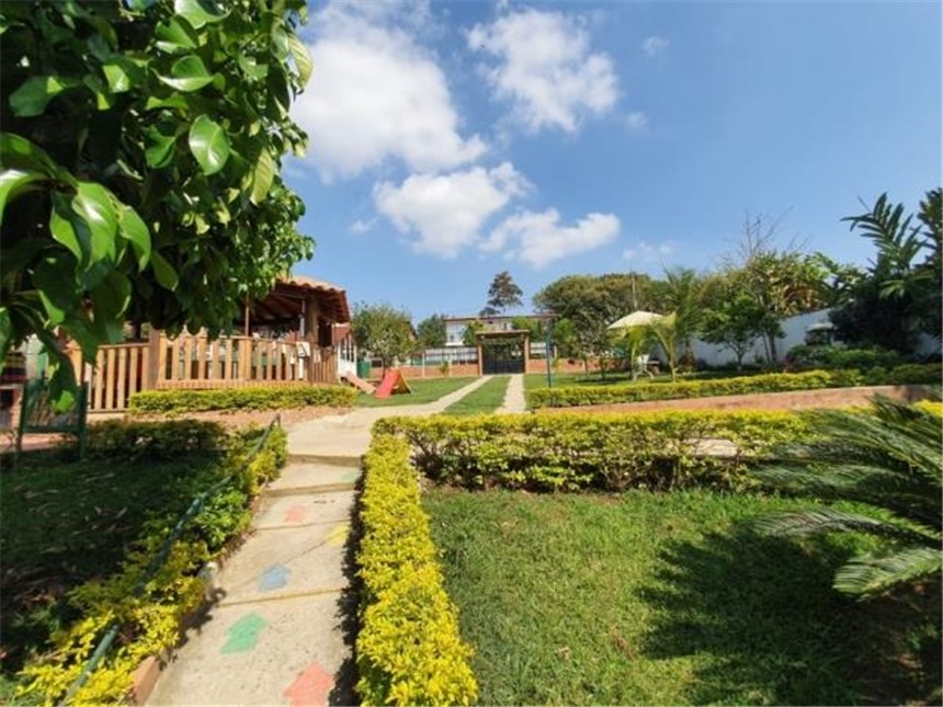 Casa de 7 alcobas en venta en Ruitoque, Girón, 1000 m² · foto 15 de 17