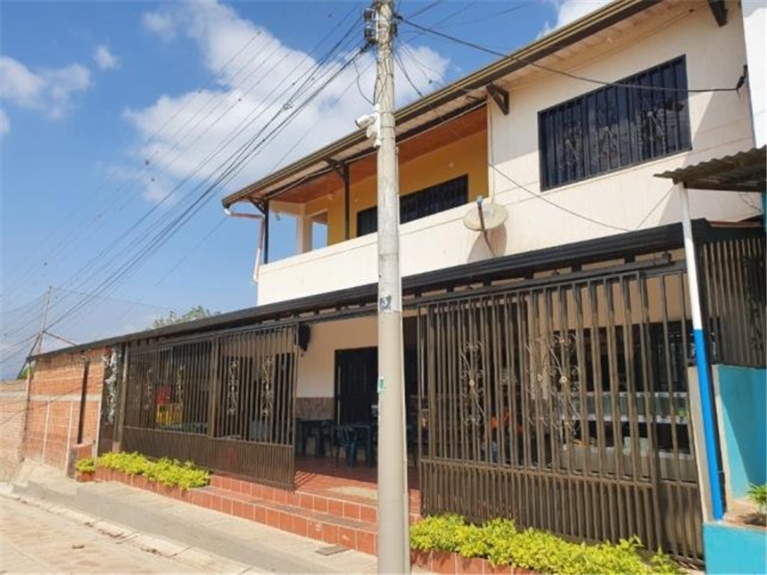 Casa de 7 alcobas en venta en Ruitoque, Girón, 1000 m² · foto 2 de 17