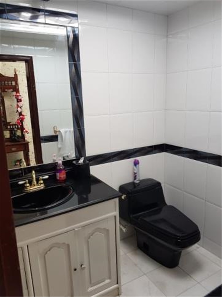 Casa en venta en Santa Barbara Alta, Bogotá · foto 8 de 24