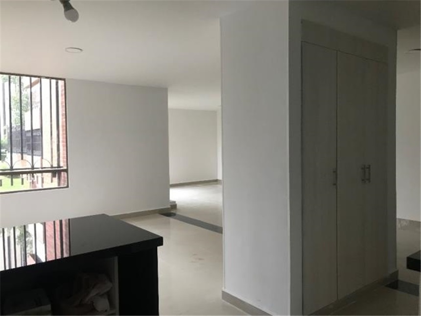 Apartamento de 3 alcobas en venta en La Calleja, Bogotá, 180 m² · foto 12 de 24