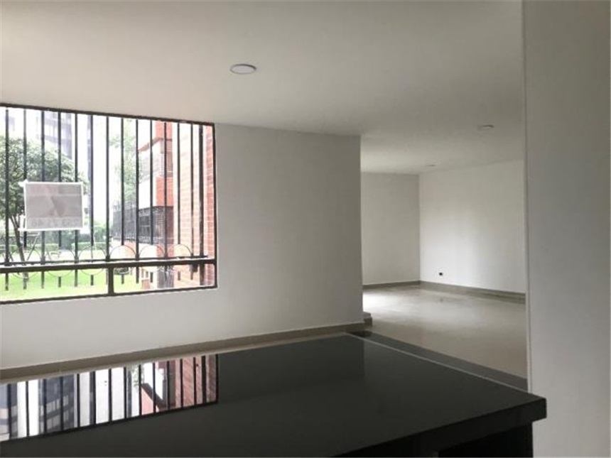 Apartamento de 3 alcobas en venta en La Calleja, Bogotá, 180 m² · foto 8 de 24