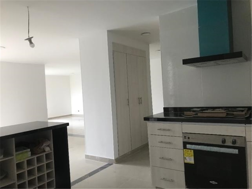 Apartamento de 3 alcobas en venta en La Calleja, Bogotá, 180 m² · foto 7 de 24