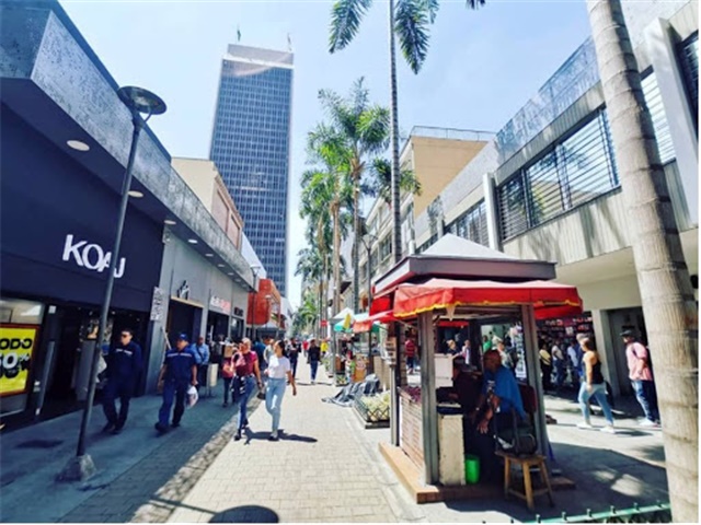 Local en arriendo en La Candelaria, Medellín, 28 m² · foto 5 de 9