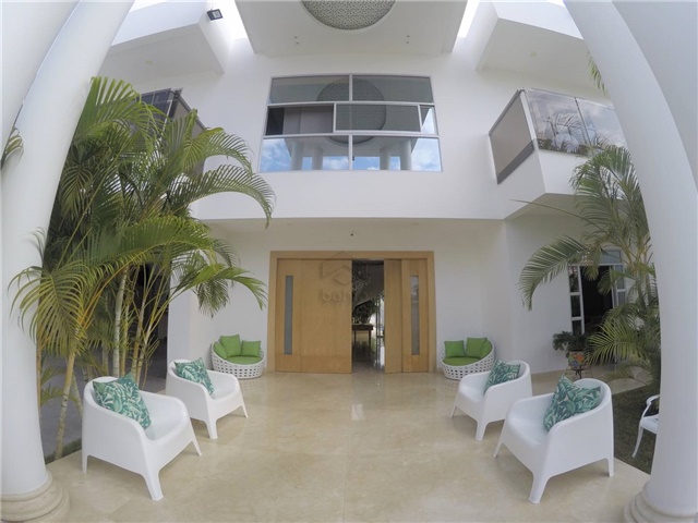 Casa en venta en El Recreo, Montería · foto 2 de 24