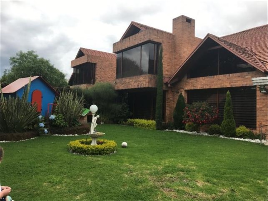 Casa en venta en San Jose De Bavaria, Bogotá · foto 9 de 24
