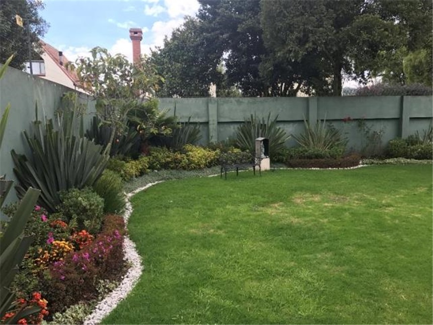 Casa en venta en San Jose De Bavaria, Bogotá · foto 8 de 24
