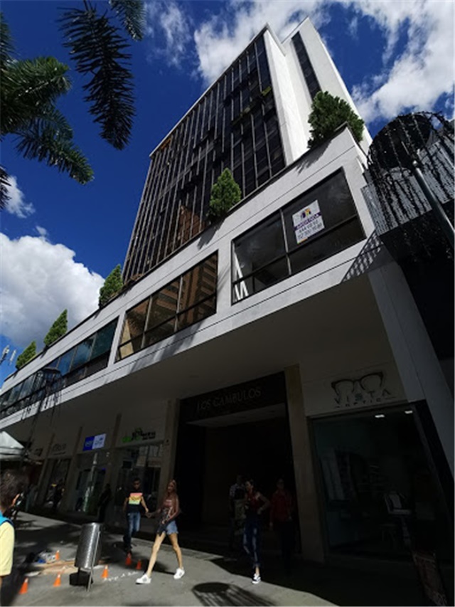 Local en arriendo en La Candelaria, Medellín, 28 m² · foto 3 de 9