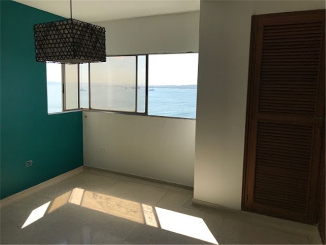 Apartamento de 4 alcobas en venta en El Laguito, Cartagena, 131 m² · foto 2 de 16