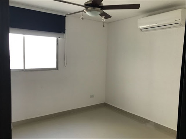 Apartamento de 3 alcobas en venta en Manga, Cartagena, 125 m² · foto 3 de 10