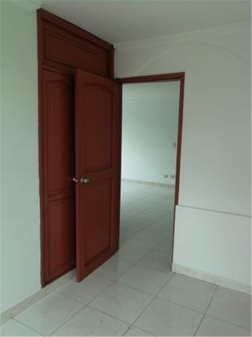 Apartment in Pereira, Los Angeles - Más