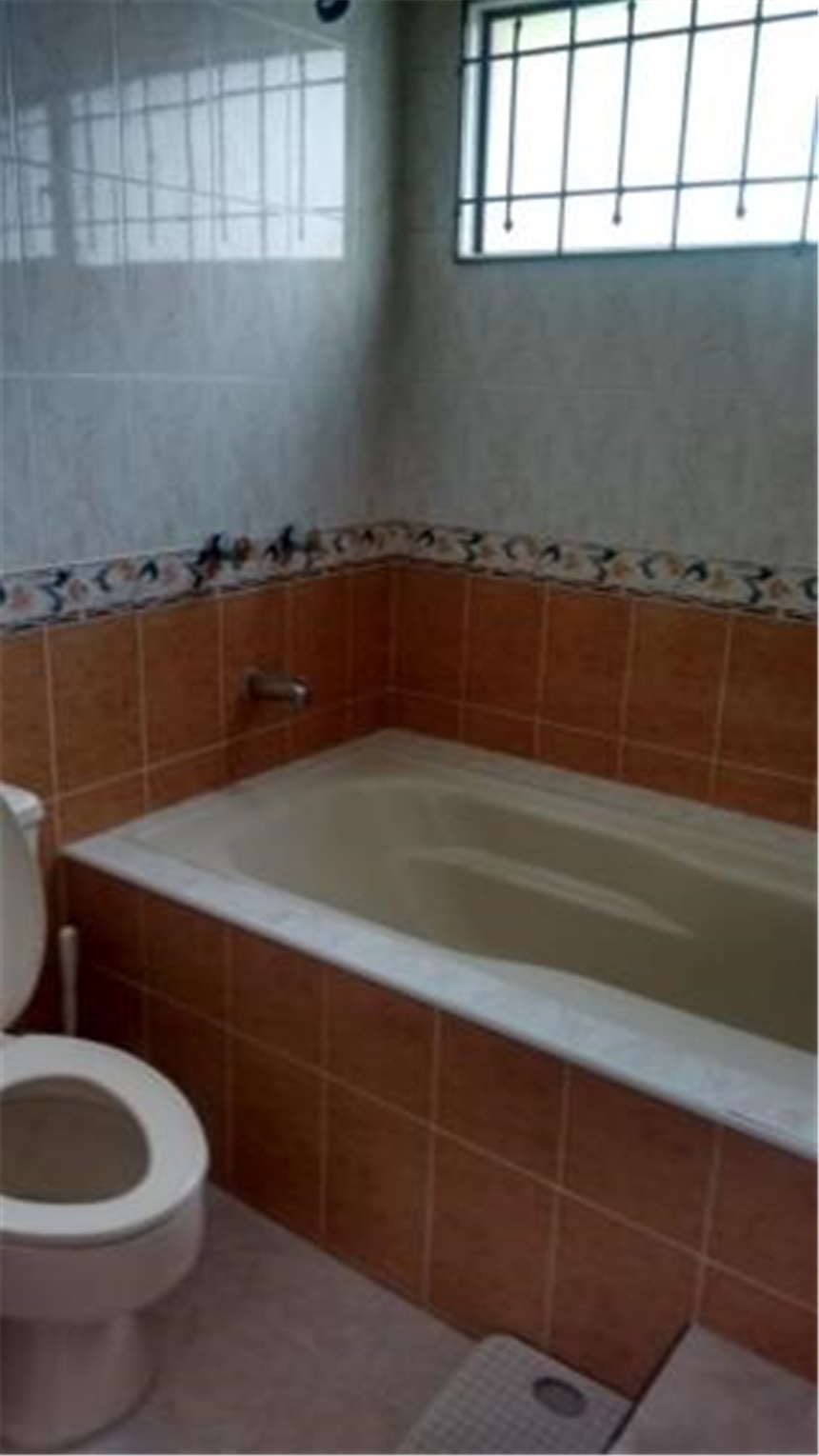 Casa de 3 alcobas en venta en Siberia, Cota, 180 m² · foto 18 de 23