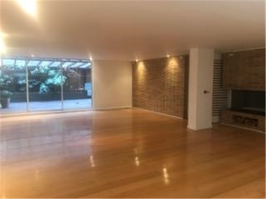 Piso – Bogotá D.C., El Nogal - Más