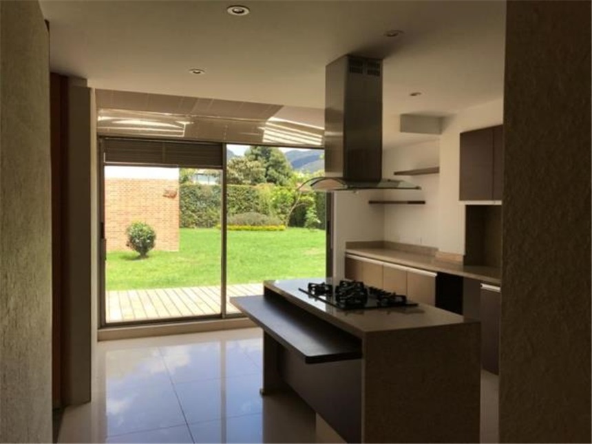 Casa de 4 alcobas en venta en Lagos De Torca, Bogotá, 330 m² · foto 7 de 24
