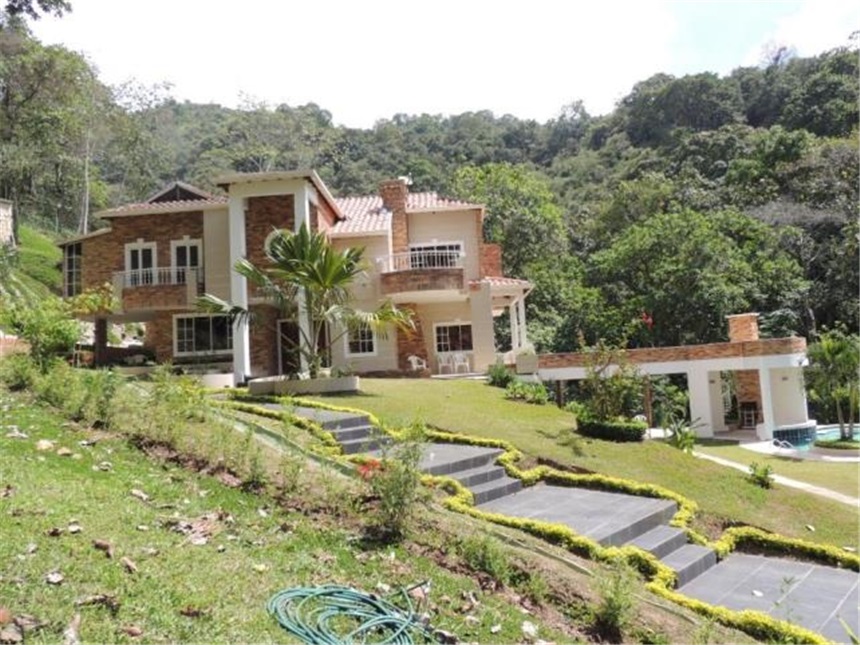Casa de 3 alcobas en venta en Cañaveral, Floridablanca, 1000 m² · foto 3 de 24