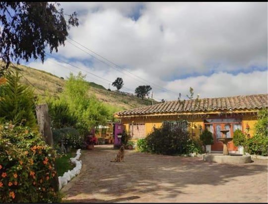 Casa de 3 alcobas en venta en La Maria, Tunja · foto 2 de 24