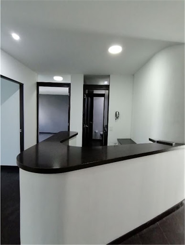 Oficina en arriendo en Manila, Medellín, 50 m² · foto 3 de 11