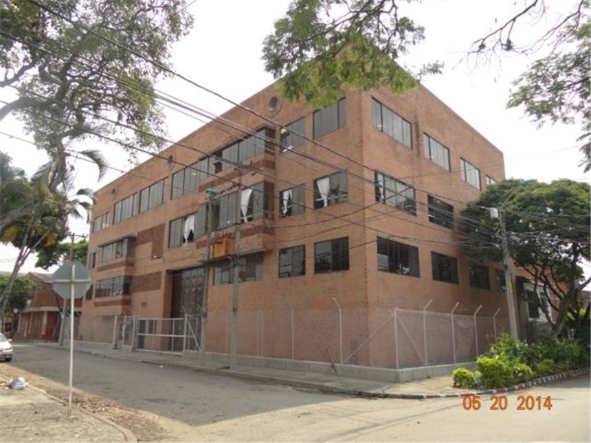Bodega en venta en Troncal, Cali, 2400 m² · foto 4 de 24