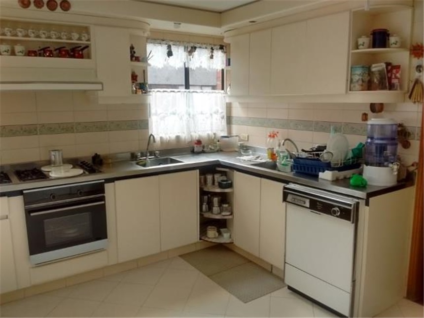 Apartamento de 3 alcobas en venta en Chicó Navarra, Bogotá, 229 m² · foto 14 de 21