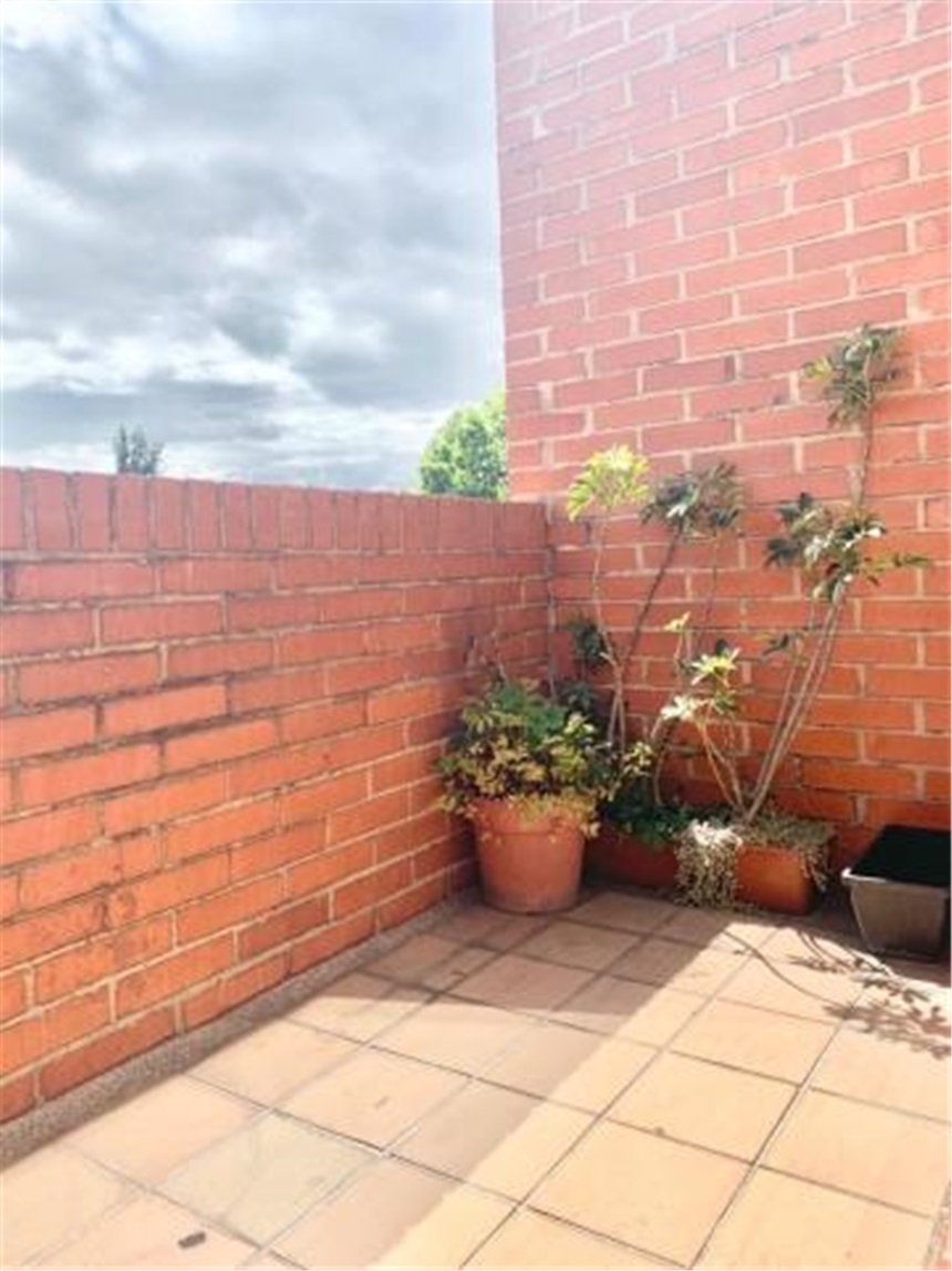 Piso – Bogotá, Santa Bárbara, Localidad Usaquén - Más