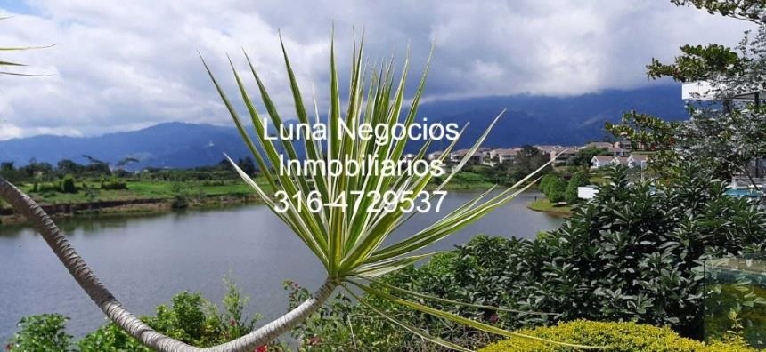 Casa de 4 alcobas en venta en Ruitoque Condominio, Floridablanca, 260 m² · foto 2 de 16