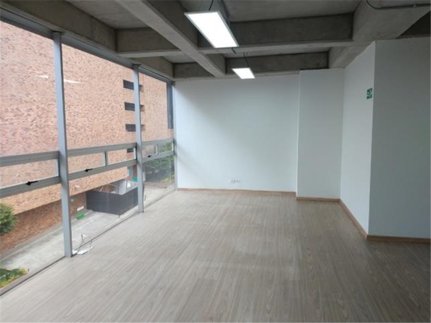 Oficina en Arriendo - Vue 3