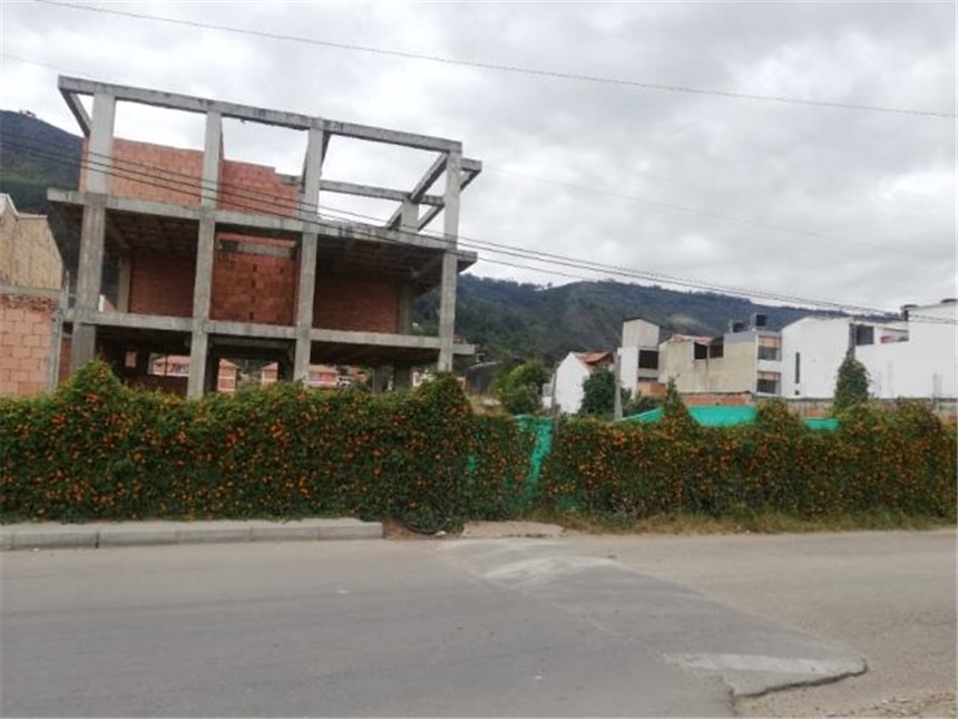 Lote en venta en Cota, 2700 m² · foto 2 de 7