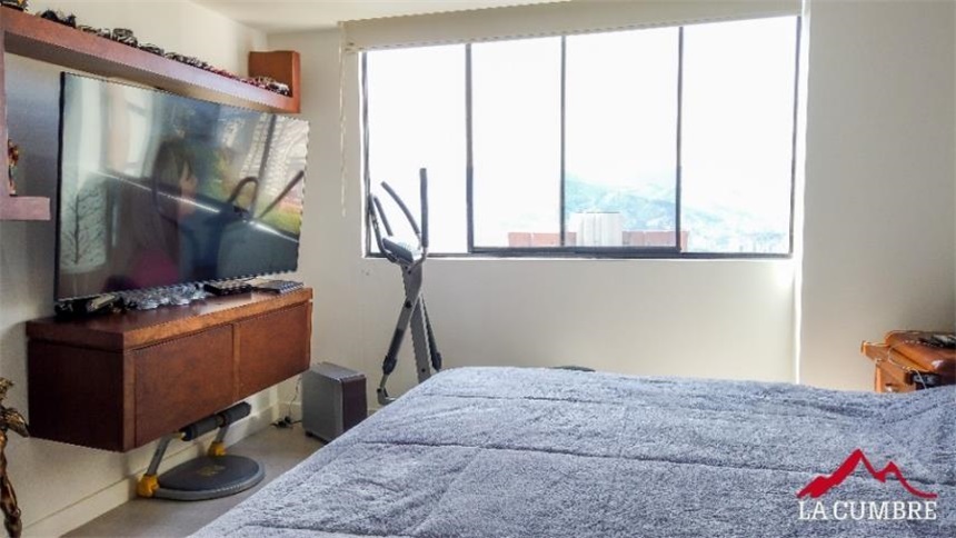 Apartamento en venta en Loma Del Esmeraldal, Envigado · foto 12 de 13
