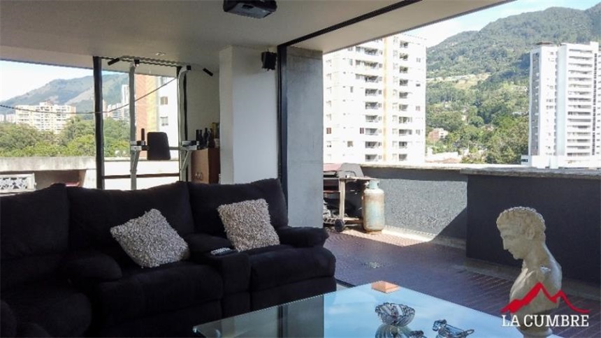 Apartamento en venta en Loma Del Esmeraldal, Envigado · foto 2 de 13