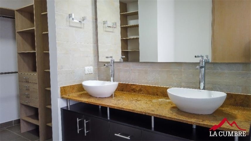 Apartamento de 3 alcobas en venta en Los Balsos, Medellín, 192 m² · foto 17 de 17