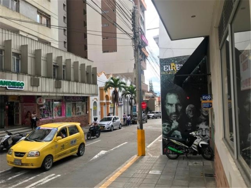 Local en Arriendo - Vista 2
