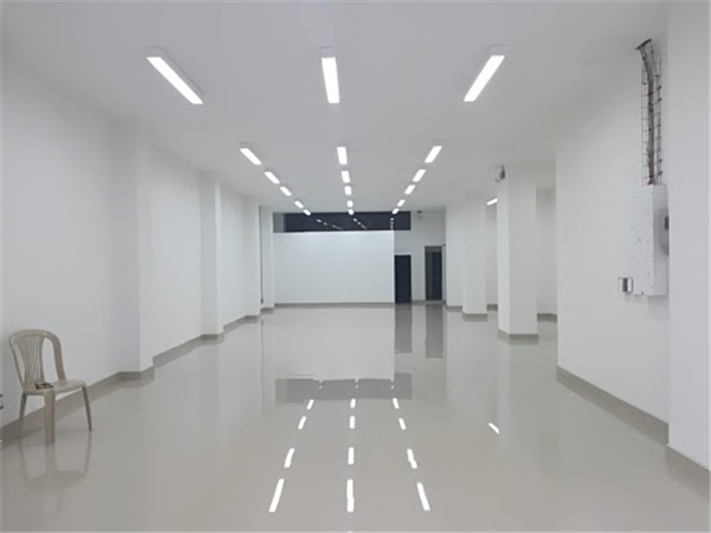 Local en Arriendo - Vista 2