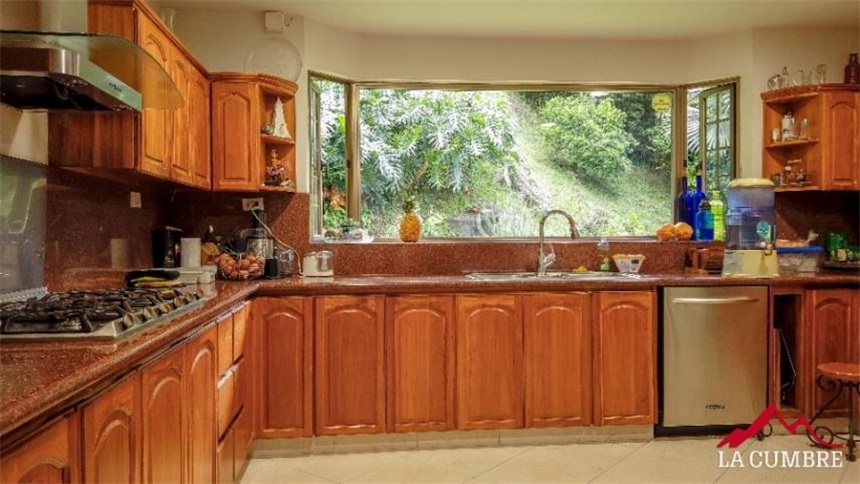 Casa de 4 alcobas en venta en Santa María De Los Ángeles, Medellín, 486 m² · foto 10 de 21