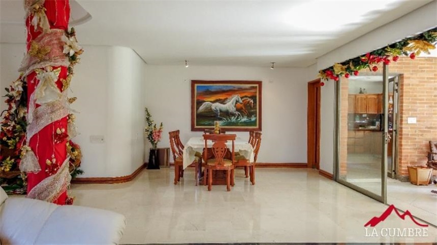 Casa en venta en El Poblado, Medellín 3