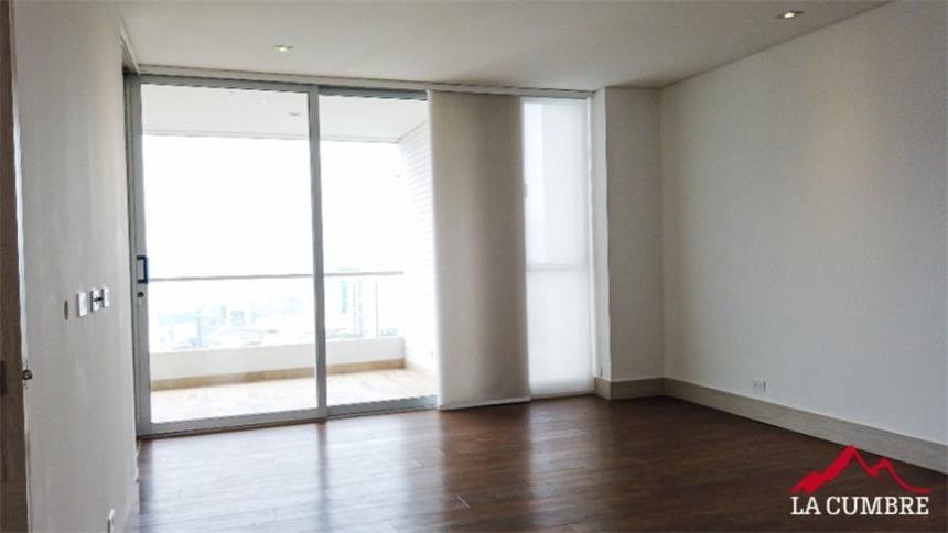 Apartamento en arriendo en El Poblado, Medellín · foto 9 de 15