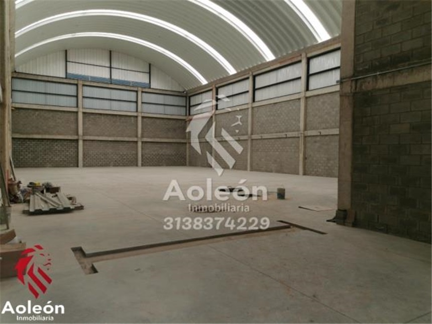 Bodega en Arriendo - Más