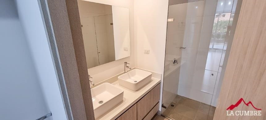 Apartamento de 3 alcobas en venta en Lalinde, Medellín, 145 m² · foto 18 de 18