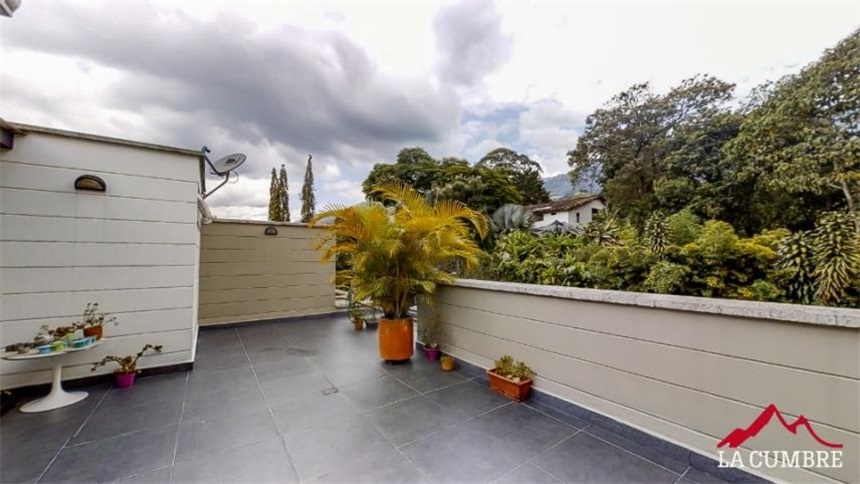 Casa de 4 alcobas en venta en Loma El Atravesado, Envigado, 213 m² · foto 22 de 24