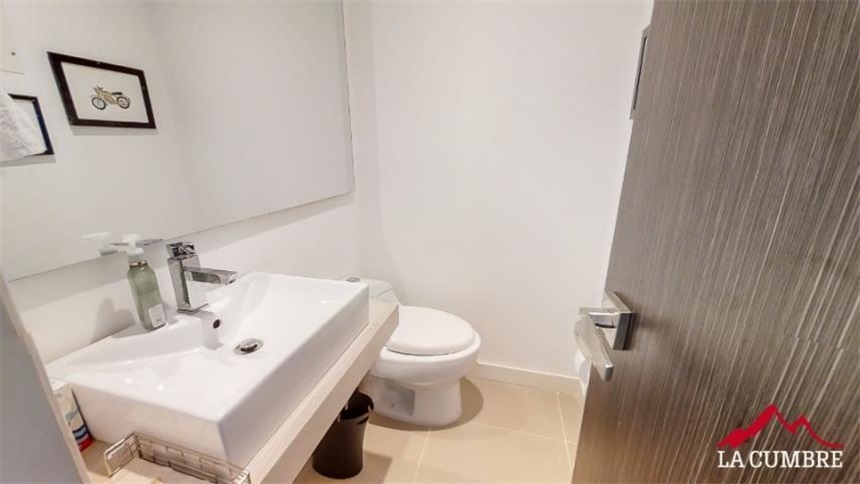Casa de 4 alcobas en venta en Loma El Atravesado, Envigado, 213 m² · foto 13 de 24