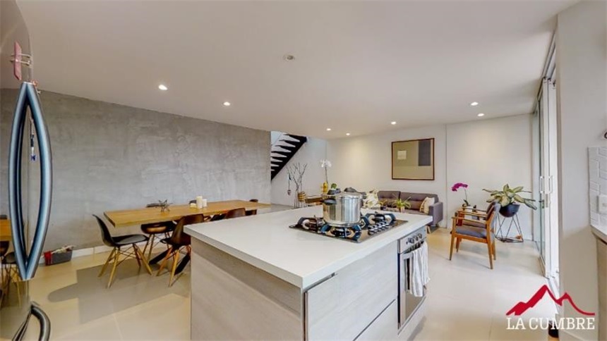 Casa de 4 alcobas en venta en Loma El Atravesado, Envigado, 213 m² · foto 5 de 24