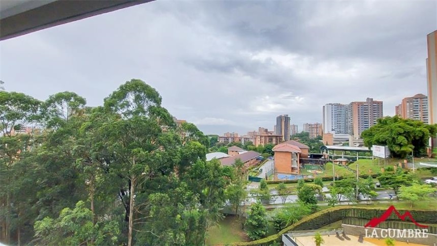 Apartamento en venta en Loma Del Chocho, Envigado · foto 8 de 13