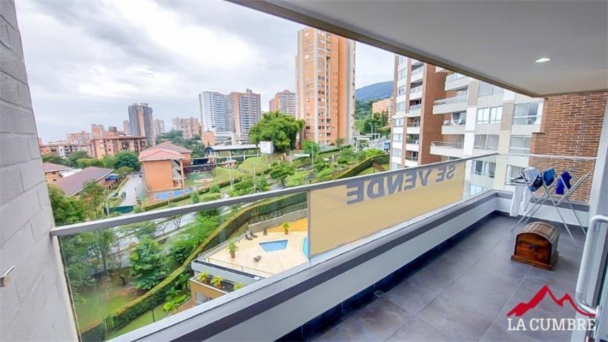 Apartamento en venta en Loma Del Chocho, Envigado · foto 3 de 13