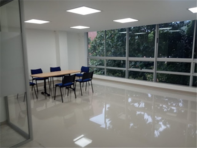 Local en arriendo en Suramericana, Medellín, 65 m² · foto 3 de 9