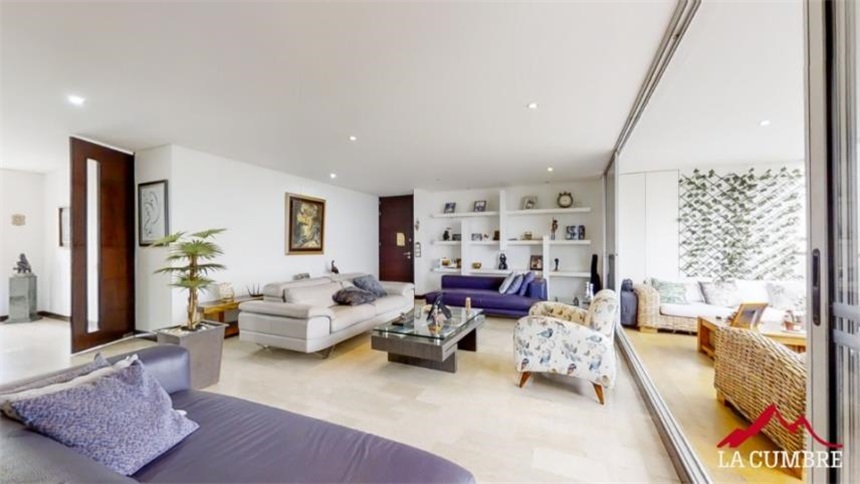 Apartamento de 3 alcobas en arriendo en El Poblado, Medellín, 220 m² · foto 3 de 16