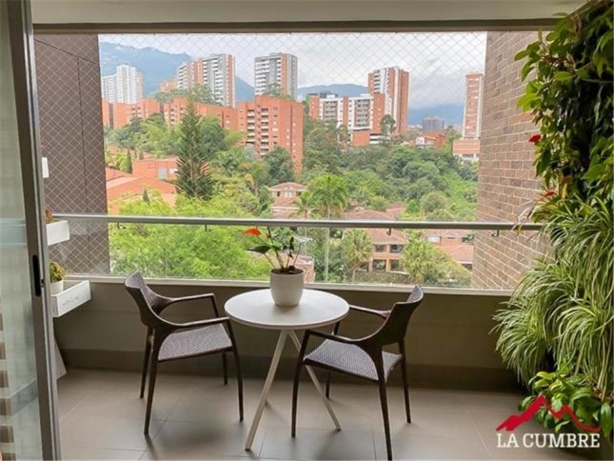 Apartamento en venta en Loma Del Chocho, Envigado · foto 5 de 12