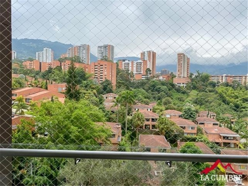 Apartamento en venta en Loma Del Chocho, Envigado · foto 6 de 12