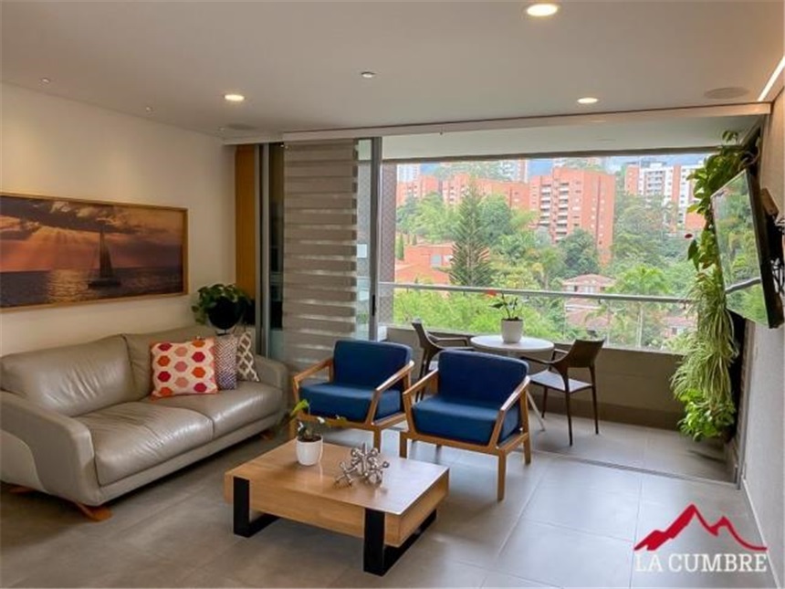 Apartamento en venta en Loma Del Chocho, Envigado · foto 3 de 12