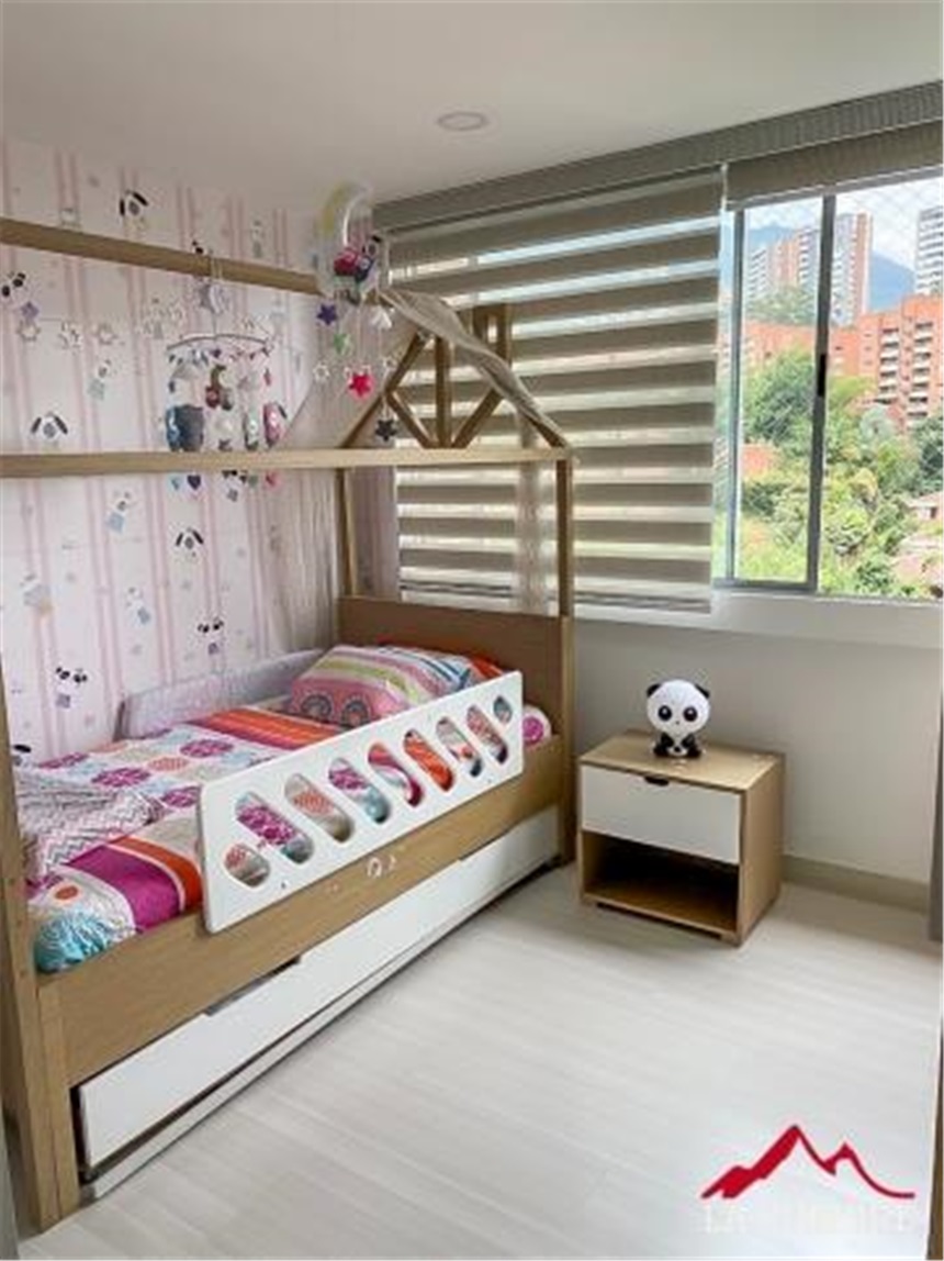 Apartamento en venta en Loma Del Chocho, Envigado · foto 10 de 12