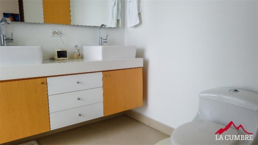 Apartamento de 3 alcobas en venta en Los Balsos, Medellín, 199 m² · foto 15 de 18