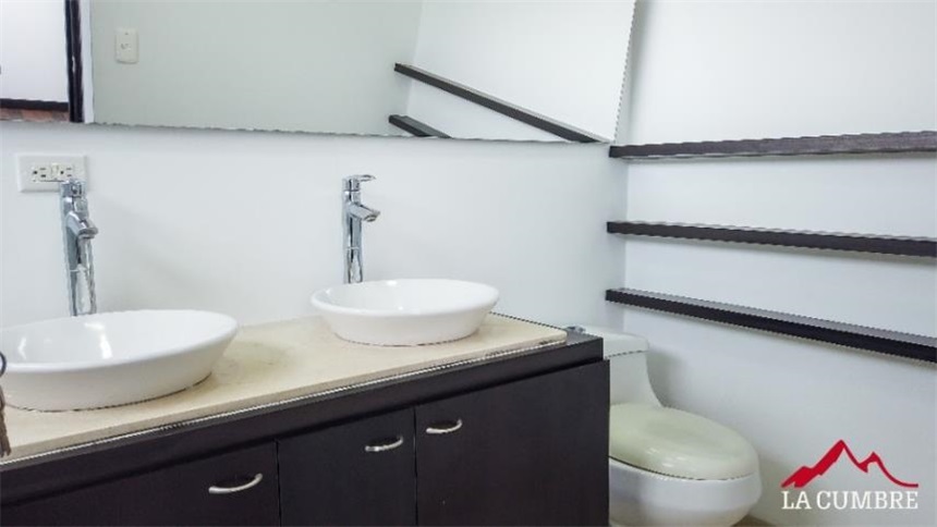 Apartamento de 3 alcobas en venta en Lalinde, Medellín, 153 m² · foto 16 de 24