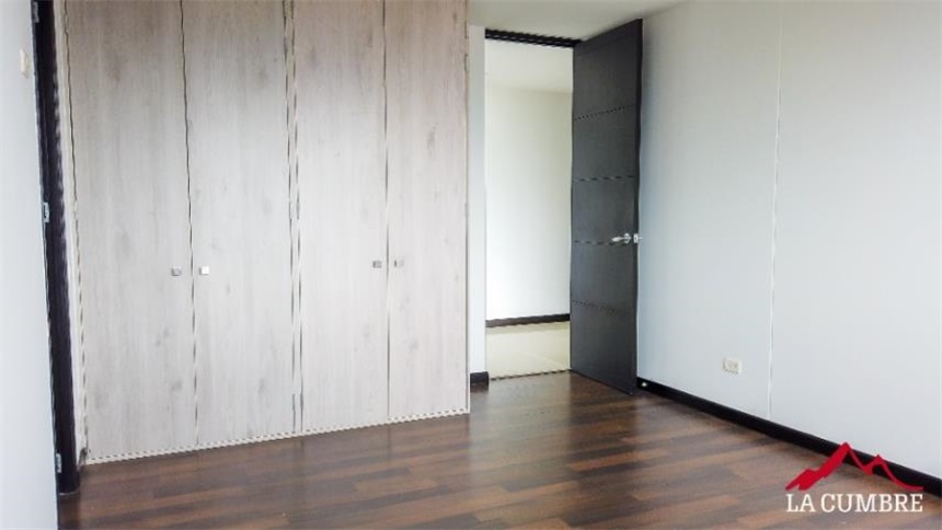 Apartamento de 3 alcobas en venta en Lalinde, Medellín, 153 m² · foto 15 de 24